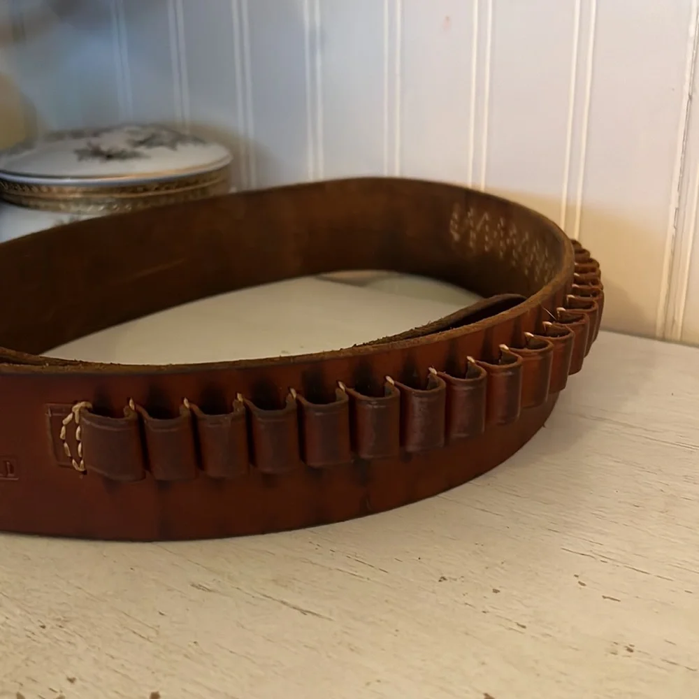 Hunter leather cartridge belt medium 138 33”-38.5”